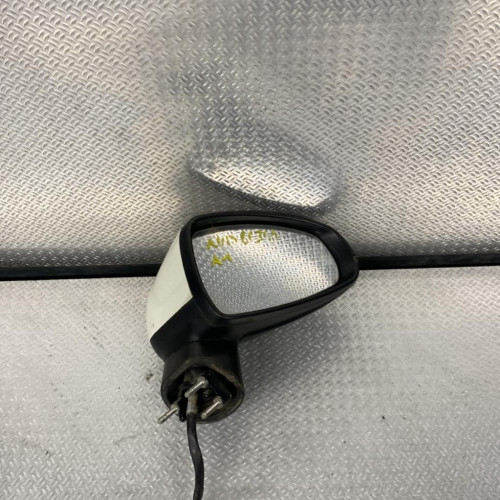 Retroviseur exterieur manuel droit Audi A1 2.0 tdi (2011-2015)
