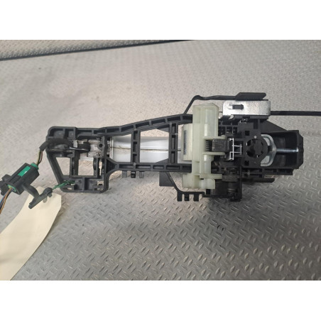 Poignee ext porte avd Ford FOCUS III 2.0 tdci (2010-2014)