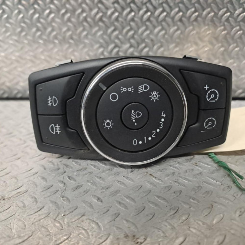 Interrupteur commande de phares Ford FOCUS III A trois volumes 1.6 tdci (2010)