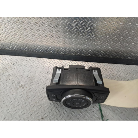 Interrupteur commande de phares Ford FOCUS III A trois volumes 1.6 tdci (2010)