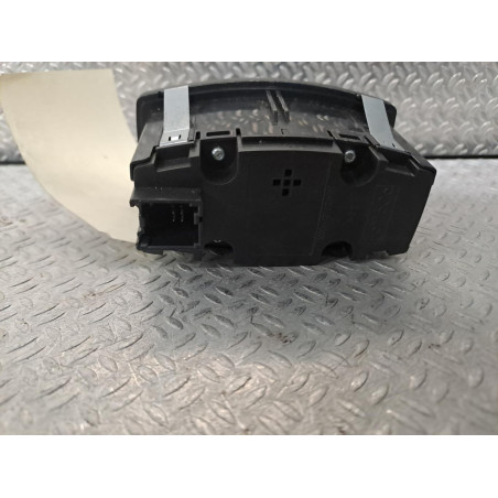 Interrupteur commande de phares Ford FOCUS III A trois volumes 1.6 tdci (2010)