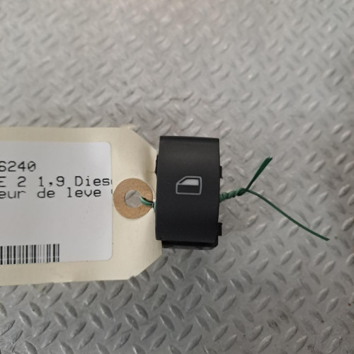 Commande lève-glace porte avant droite Audi A3 1.9 tdi (2003-2010) 3 portes
