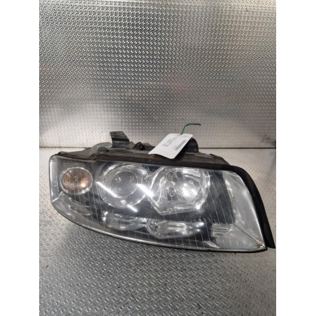 Phare droit Audi A4 B6 Avant 1.9 tdi (2001-2004)