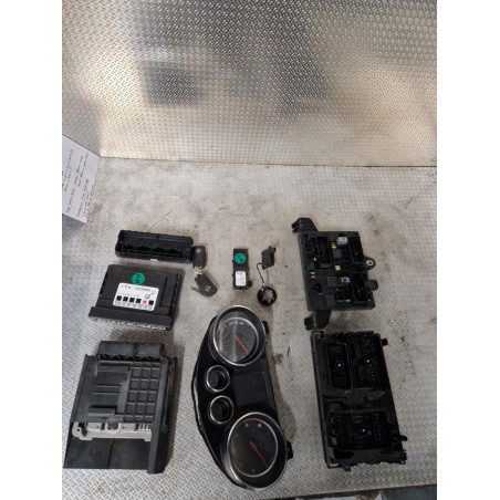 Calculateur moteur Opel ASTRA J 1.3 cdti (2009-2015) 5 portes