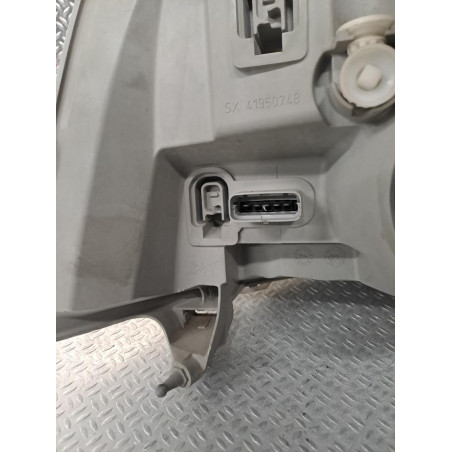 Phare gauche Renault MASTER II Camionnette 2.5 dci (2006-2010)