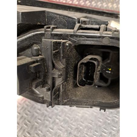Feu arrière intérieur droit Renault CLIO IV 1.5 dci 90 (2012) 5 portes