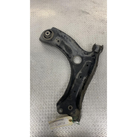 Triangle inf avg Audi A1 1.6 tdi (2011-2015)