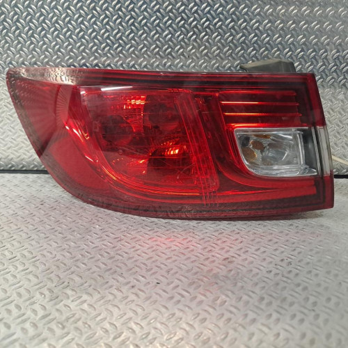 Feu arrière gauche Renault CLIO IV 0.9 tce 90 (2012) 5 portes