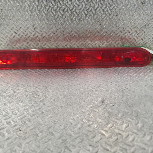 Feux stop supplementaire Opel VIVARO C Camionnette 2.0 (2019)