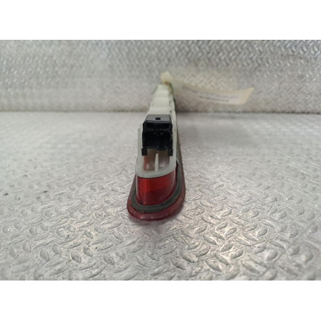 Feux stop supplementaire Opel VIVARO C Camionnette 2.0 (2019)
