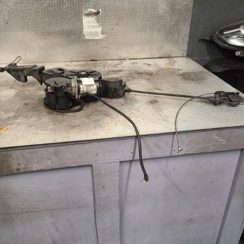 moteur électrique porte coulissante droit  Peugeot 807 2.0 hdi (2009) 5 portes