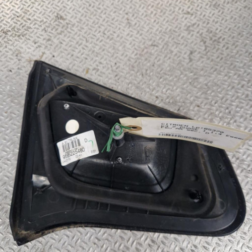 Feu arrière intérieur droit Citroën C3 II 1.4 vti 95 (2009)