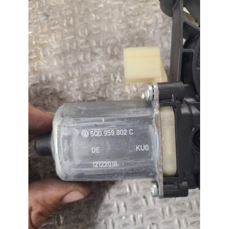 Mecanisme  moteur lève-glace avant droit Seat LEON 1.5 tsi (2018-2020)