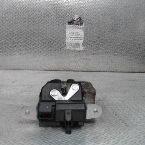 Moteur electrique de hayon-coffre Opel ASTRA K 1.4 turbo (2015)
