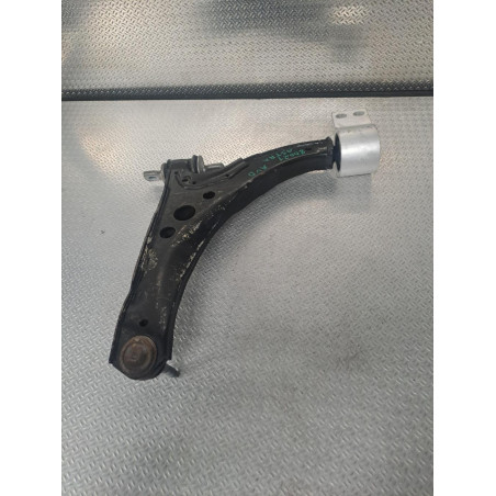 Triangle inf avd Opel ASTRA K 1.4 turbo (2015)