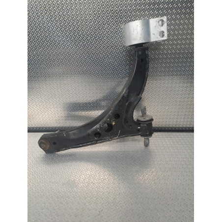 Triangle inf avg Opel ASTRA K 1.4 turbo (2015)