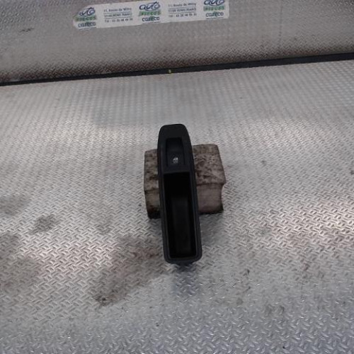 Commande leve-glace porte arrière droite RENAULT CLIO 5  CLIO 5