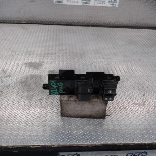 Commande lève-glace porte avant gauche Suzuki SWIFT IV 1.2 (2010)