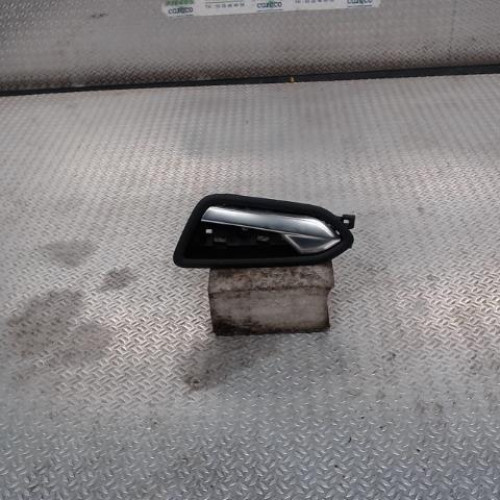 Poignee int porte avd RENAULT CLIO 5  CLIO 5