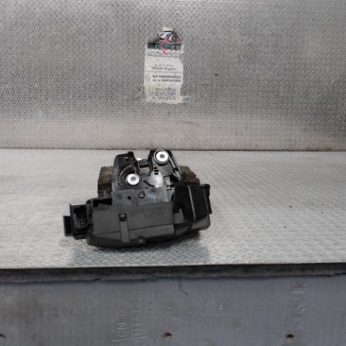 Moteur electrique de hayon-coffre Opel CORSA F 1.5 (2019)