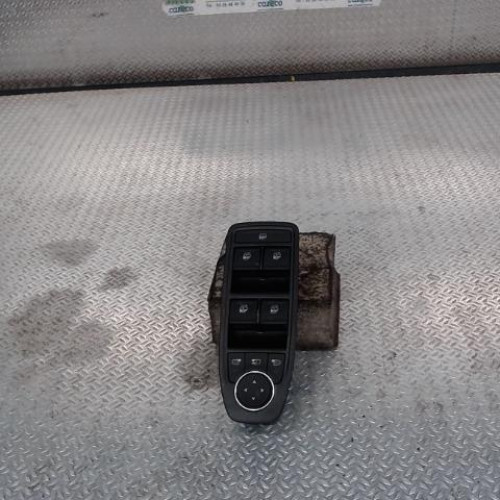 Commande lève-glace porte avant gauche RENAULT CLIO 5  CLIO 5