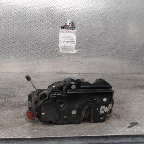 Serrure porte ard Skoda FABIA II 1.4 tdi (2007-2010)