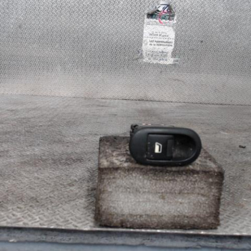 Commande lève-glace porte avant droite CITROEN C3 1  C3 1 PHASE 2