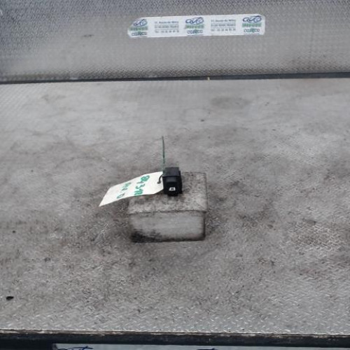 Commande lève-glace porte avant droite Peugeot 607 2.0 hdi (2005-2011)