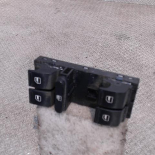 Commande lève-glace porte avant gauche Seat IBIZA IV ST 1.2 tdi (2010-2015)