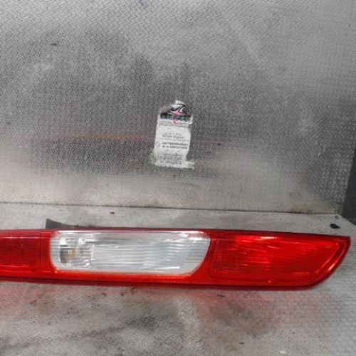 Feu arrière gauche Ford FOCUS II 1.4 (2004-2012)