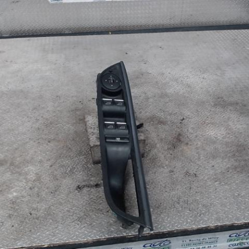 Commande lève-glace porte avant gauche Ford FOCUS III 2.0 tdci (2010-2014)