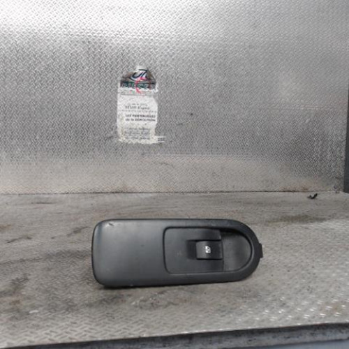 Commande lève-glace porte avant droite Renault SCÉNIC II 1.5 dci (2007-2008)