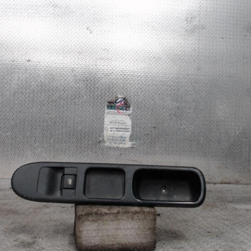 Commande lève-glace porte avant droite Peugeot 207 - 207 1.6 hdi (2006-2013) 5 portes
