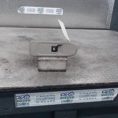 Commande lève-glace porte avant droite Citroën C5 III Break 3.0 hdi 240 (2009-2014)