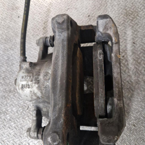 Etrier de frein avant droit Renault MEGANE IV 3-5 portes 1.5 dci 110 (2015)