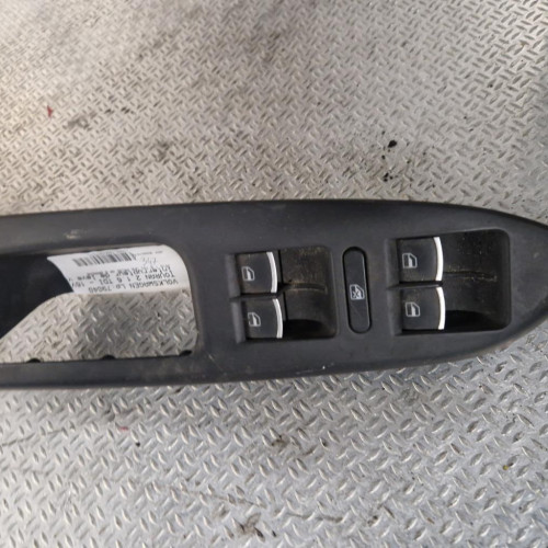 Commande lève-glace porte avant gauche Vw TOURAN 1.6 tdi (2010-2015) 5 portes