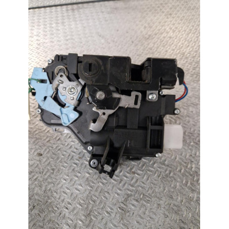 Serrure porte ard Vw TOURAN 1.6 tdi (2010-2015) 5 portes