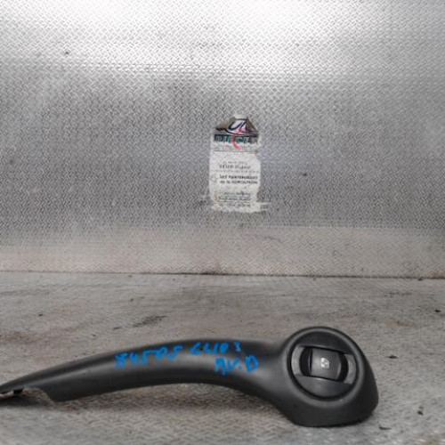 Commande lève-glace porte avant droite Renault CLIO III 1.5 dci (2005-2012) 5 portes
