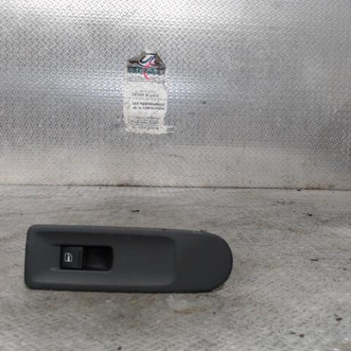Commande lève-glace porte avant droite Vw GOLF VI 1.4 tsi (2008-2012)
