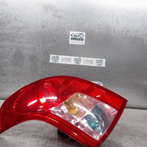 Feu arrière gauche Suzuki SWIFT III 1.3 ddis (2005)