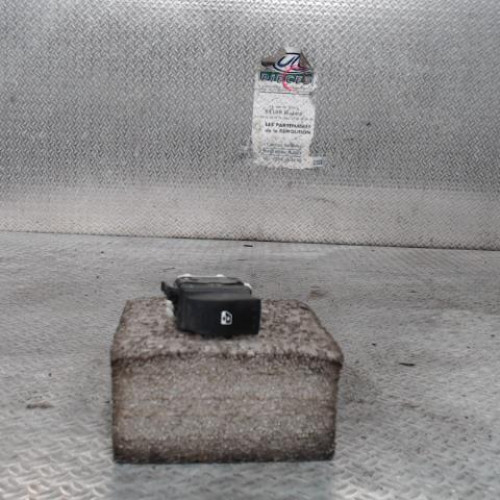 Commande lève-glace porte avant droite Renault CLIO II 1.5 dci (2007-2009)