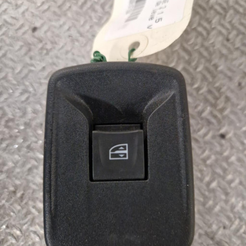 Commande lève-glace porte avant droite Dacia SANDERO II 1.5 dci (2012) 5 portes
