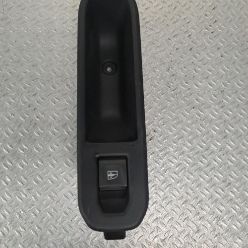 Commande leve-glace porte arrière gauche DACIA DUSTER 2  DUSTER 2 PHASE 2