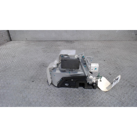 Serrure porte avg Audi A1 1.6 tdi (2011-2015)