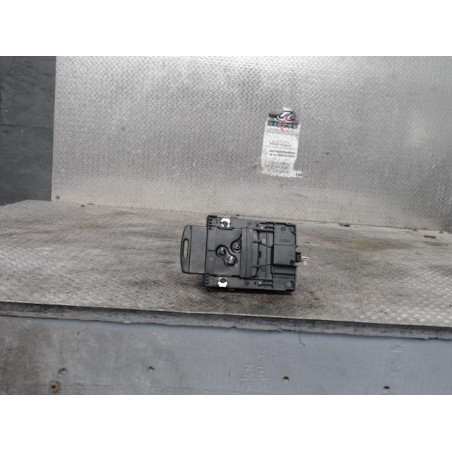 Lecteur de carte Renault MEGANE III 3-5 portes 1.5 dci (2009) 5 portes