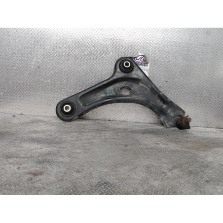 Triangle inf avd Peugeot 2008 I 1.2 thp 110 - puretech 110 (2015) 5 portes