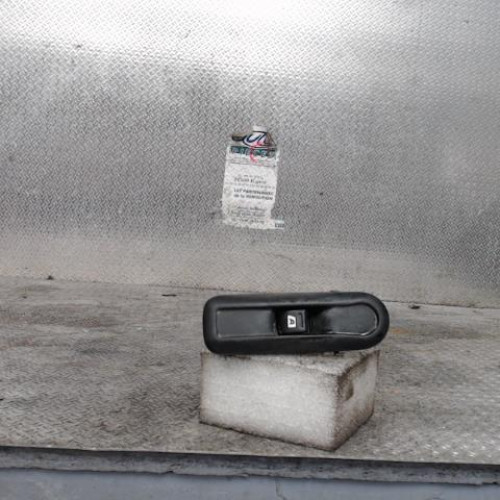Commande lève-glace porte avant droite Peugeot 406 Coupé 2.0 16v (1997-2004)