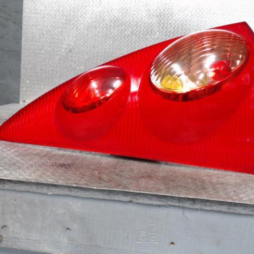 Feu arrière gauche Peugeot 107 1.0 (2005-2014) 3 portes