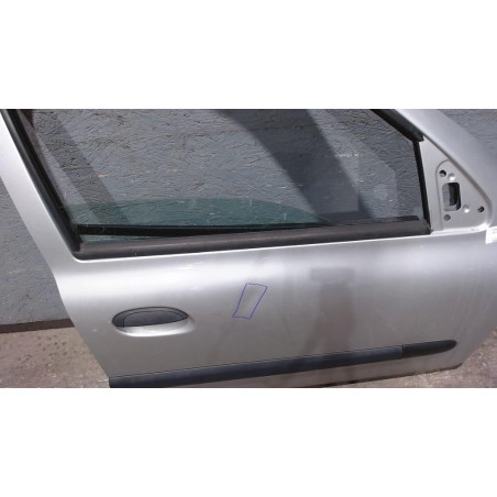 Porte avant droite Renault CLIO II 1.2 16v (bb05, bb0w, bb11, bb27, bb2t, bb2u, bb2v, cb05,... (2001-2016) 3 portes