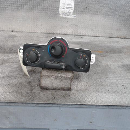 Commande de chauffage Renault CLIO III 1.2 16v (2010-2014)